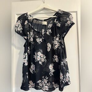Abercrombie & Fitch Floral Top Size Medium